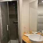 Pause Dans L'hyper Centre De * Σαμπερί